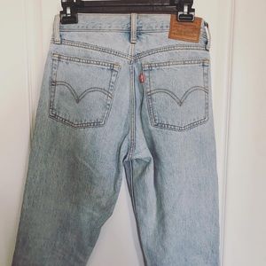 Levi jeans